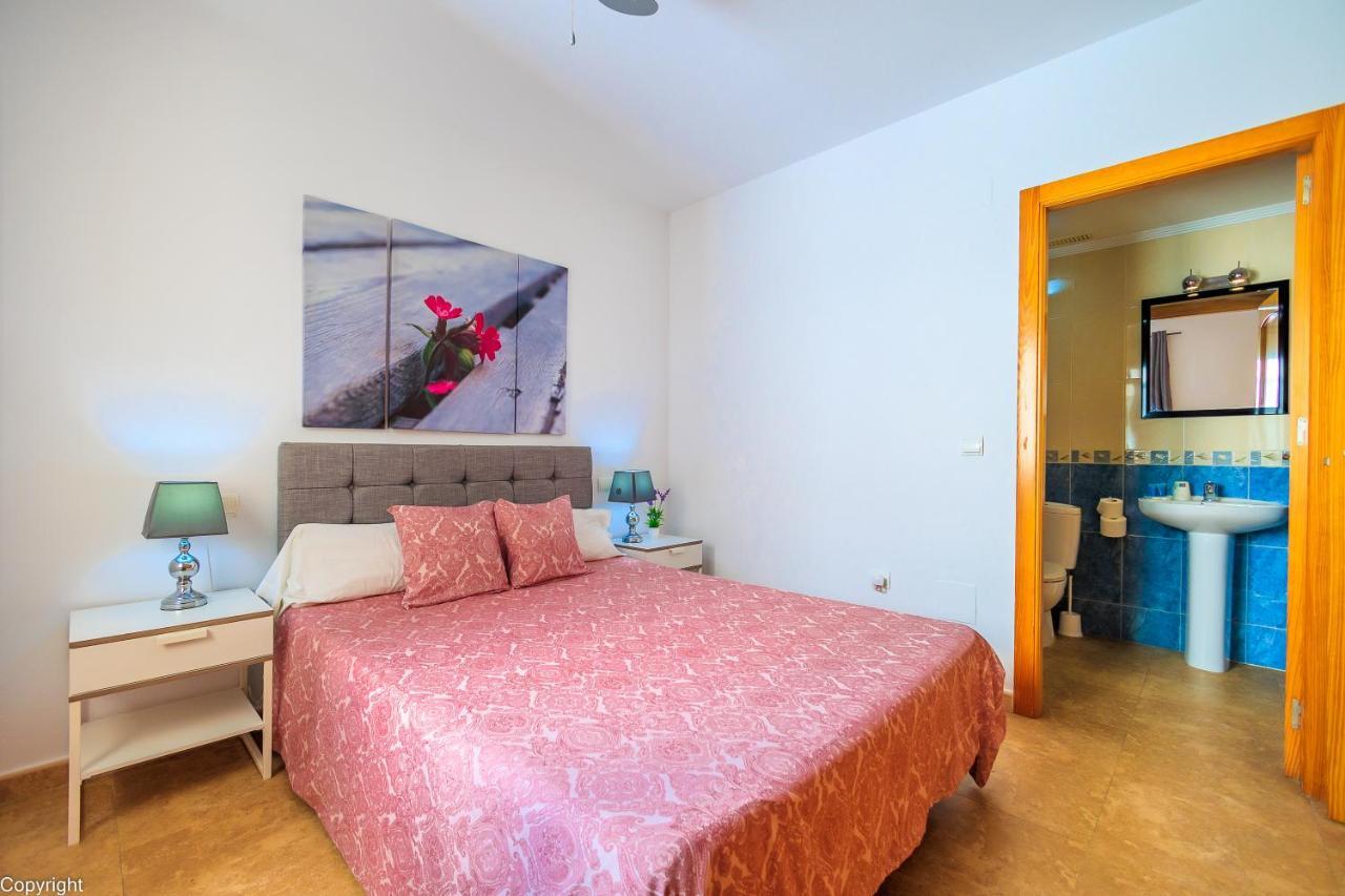 Apartamentos Madrid Торевьиа Экстерьер фото